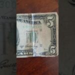 📜💵 ¡Descubre la historia del billete de 5 dólares de 1950 y su valor actual! 💸