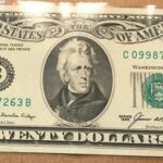 💵💫 Descubre la histórica belleza de los billetes de 20 dólares antiguos